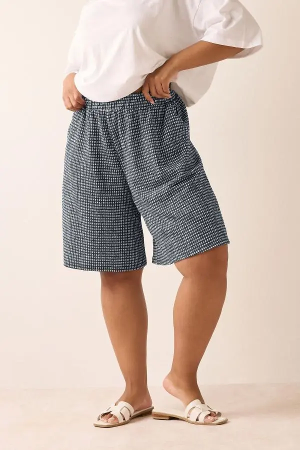 Yours Curve Black Gingham Crinkle Shorts, Women's Curve & Plus Size, Yours