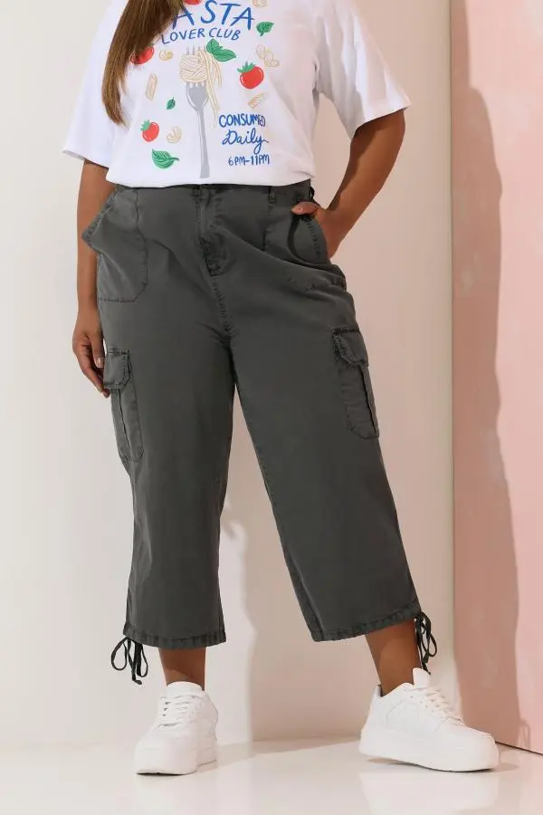 Yours Curve Black Cotton Cropped Cargo Trousers, Women's Curve & Plus Size, Yours