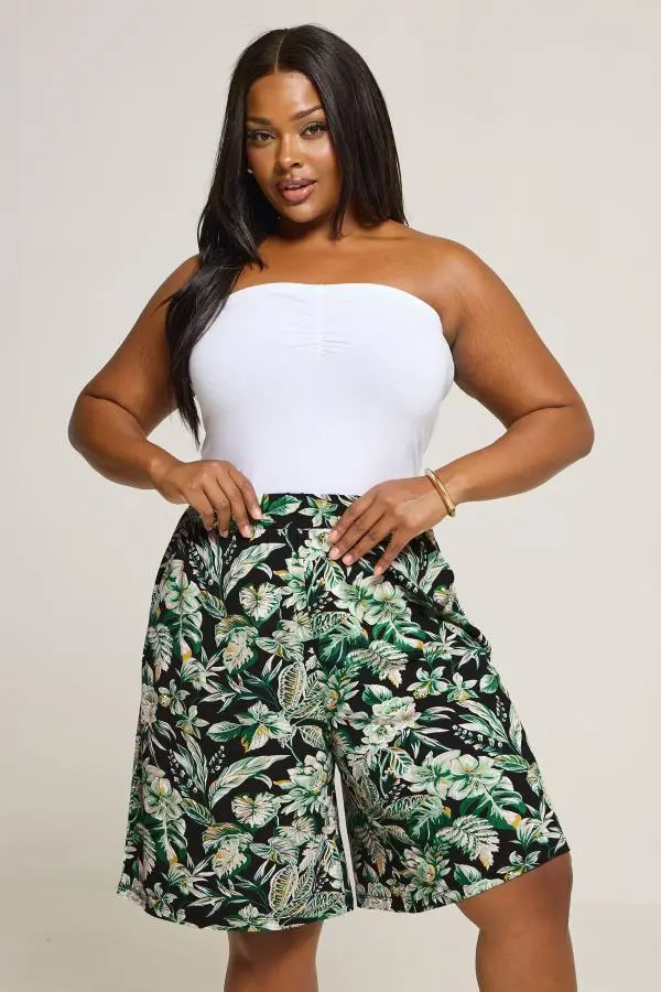 Yours Curve Black & Green Leaf Jersey Shorts, Women's Curve & Plus Size, Yours