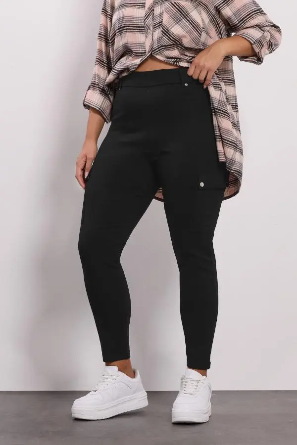 Yours Curve Black Bengaline Cargo Jeggings, Women's Curve & Plus Size, Yours