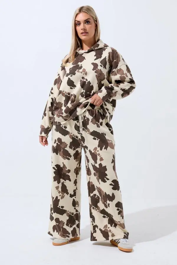 Limited Collection Curve Cream Cow Print Wide Leg Joggers, Women's Curve & Plus Size, Limited Collection
