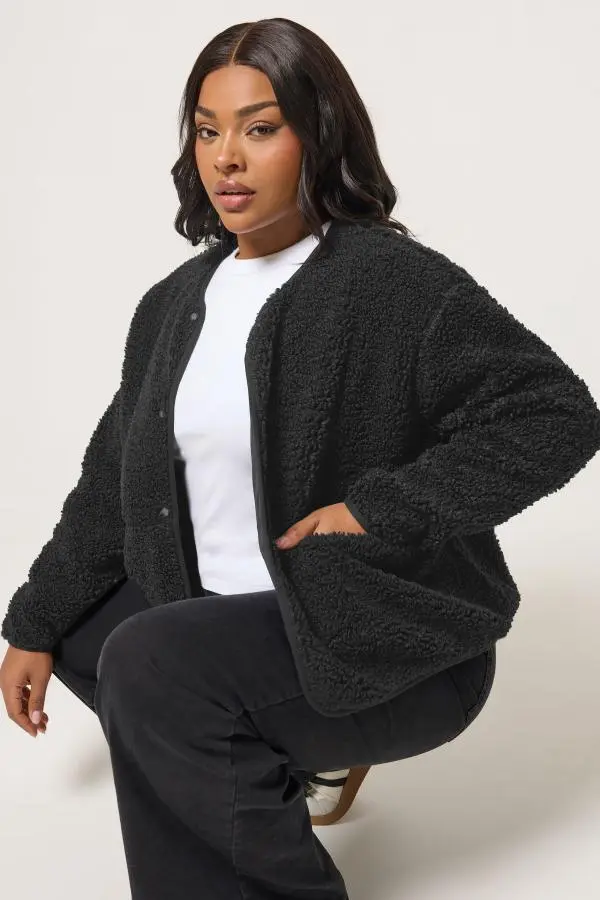 Yours Plus Size Black Collarless Fleece Size 30-32