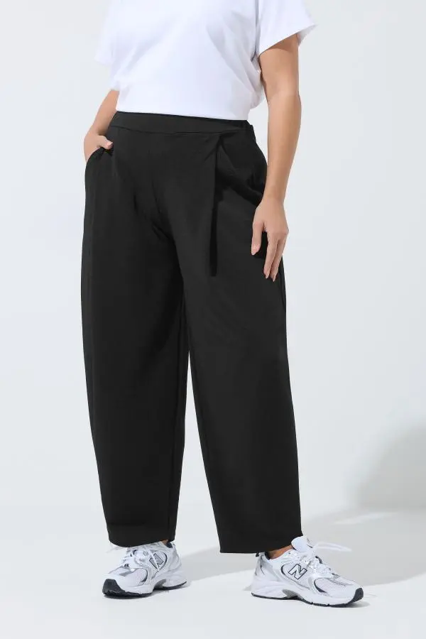 Limited Collection Plus Size Pleated Barrel Leg Trousers Size 30-32