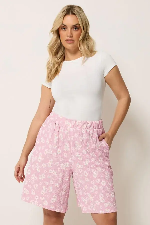 Yours Plus Size Pink Daisy Shorts Size 34-36