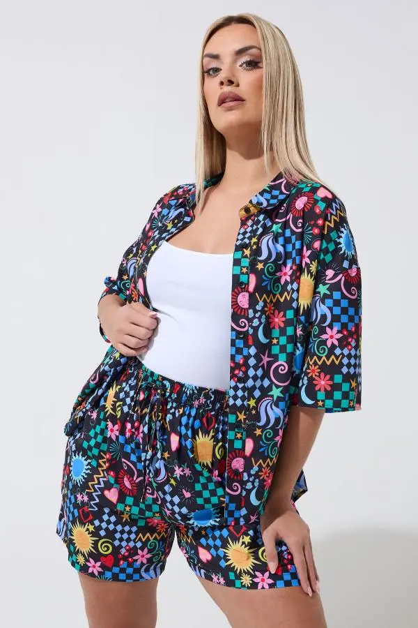Limited Collection Women's Plus Size Black Mixed Print Shorts Size 30-32 | Polyester