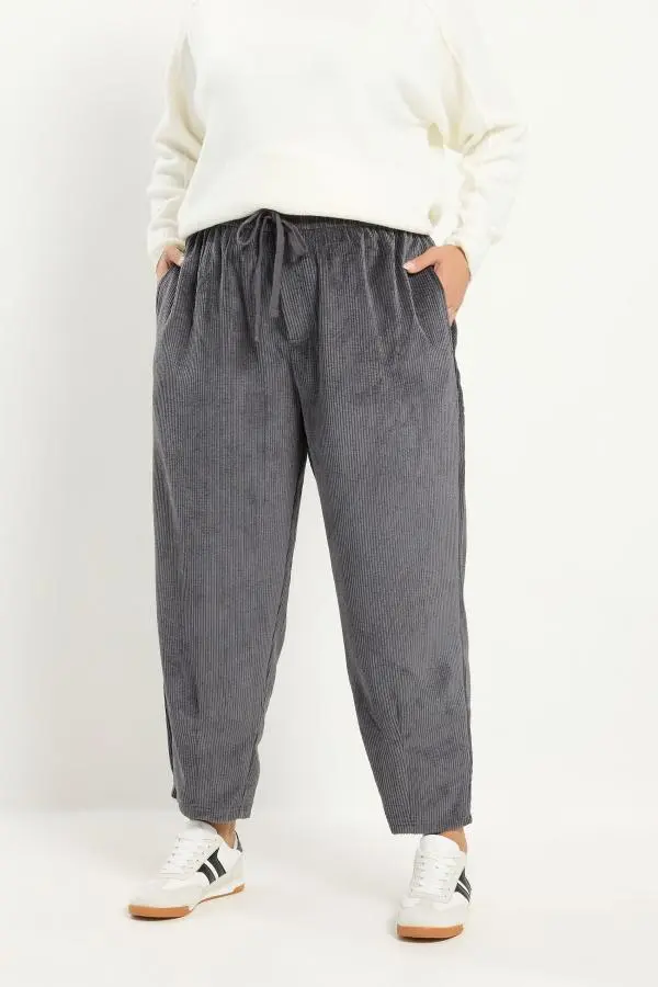 Yours Plus Size Grey Corduroy Barrel Leg Trousers Size Short > 26-28