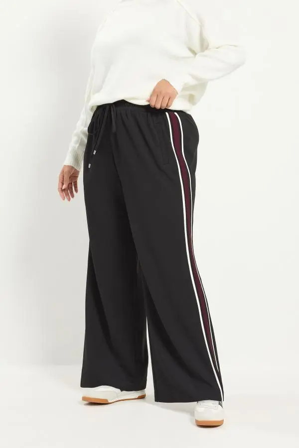 Yours Plus Size Black Side Stripe Trousers Size Short > 18