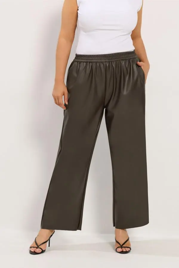 Yours Women's Plus Size Chocolate Brown Coated Wide Leg Trousers Size Short > 26-28 | Polyester