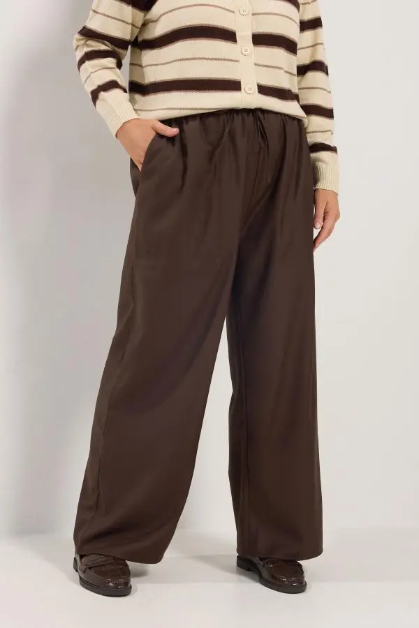 Yours Plus Size Chocolate Brown Slim Waist Wide Leg Trousers Size Short > 16