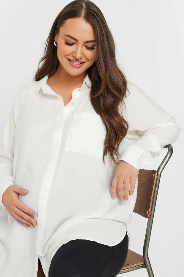 Bump It Up Maternity Plus Size White Pocket Shirt Size 26-28