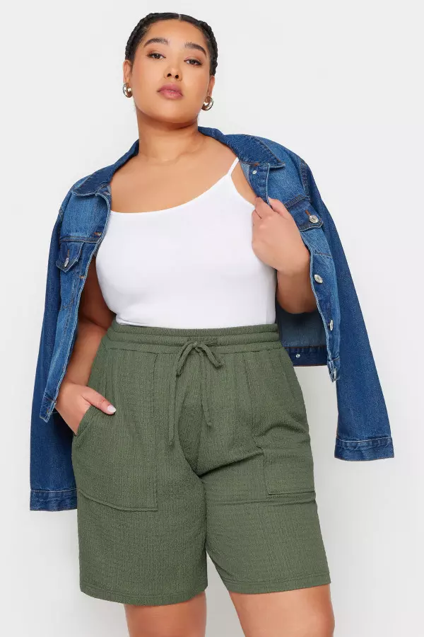 Yours Curve Khaki Green Textured Crinkle Shorts, Women's Curve & Plus Size, Yours