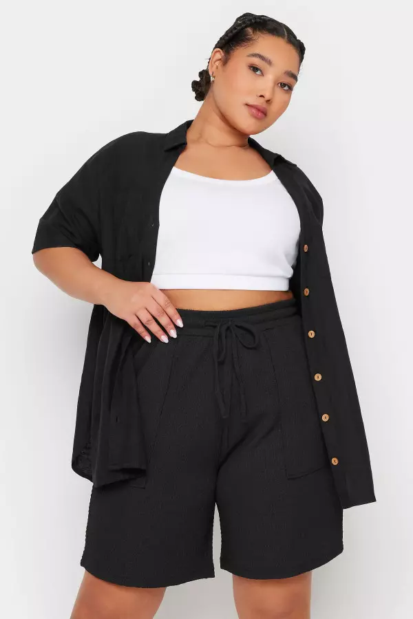 Yours Curve Black Textured Crinkle Shorts, Women's Curve & Plus Size, Yours