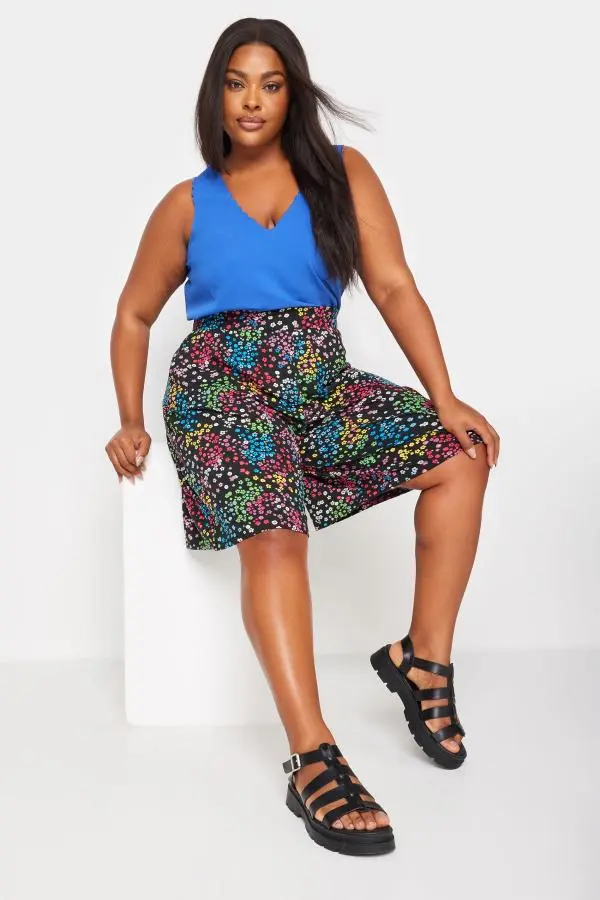 Yours Plus Size Black Rainbow Ditsy Floral Print Jersey Shorts Size 26-28